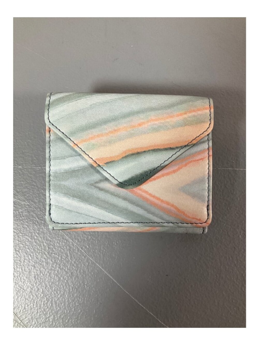 Aimee Kestenberg Sahara Leather Trifold Wallet - Elegant Medium Unisex Design